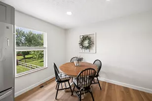 1868 Ashburn Dr, Delaware, OH 43015 - Photo 12