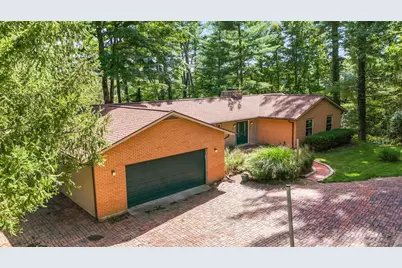 275 Pinetree Drive NE, Granville, OH 43023 - Photo 4