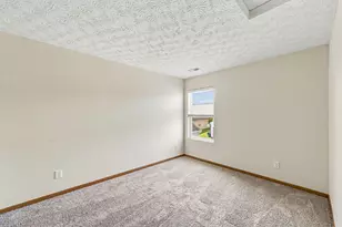 1405 Cedar Rapids Dr, Columbus, OH 43228 - Photo 28