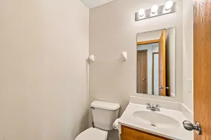 1405 Cedar Rapids Dr, Columbus, OH 43228 - Photo 16