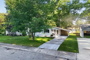 750 W 8th St, Marysville, OH 43040 - Photo 2