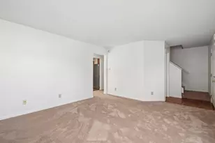 3033 Benchmark Dr, Columbus, OH 43219 - Photo 4