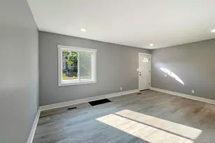 2242 Lexington Ave, Columbus, OH 43211 - Photo 4