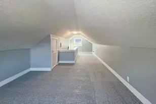 2242 Lexington Ave, Columbus, OH 43211 - Photo 16