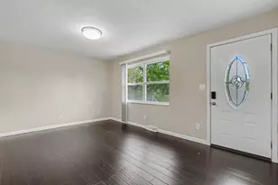 5015 Fullerton Dr, Columbus, OH 43232 - Photo 4