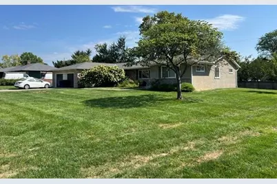 4000 Ritamarie Drive, Columbus, OH 43220 - Photo 2