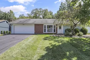 900 Hickory Dr, Marysville, OH 43040 - Photo 1