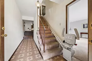 5209 Paw Paw Rd, Columbus, OH 43229 - Photo 2