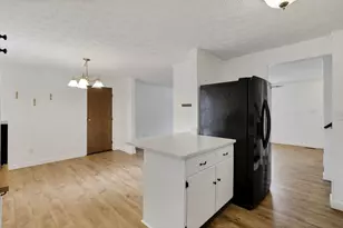 6660 Skywae Dr, Columbus, OH 43229 - Photo 8