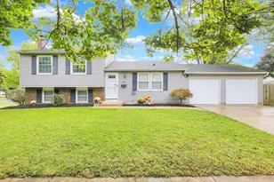 6660 Skywae Dr, Columbus, OH 43229 - Photo 2