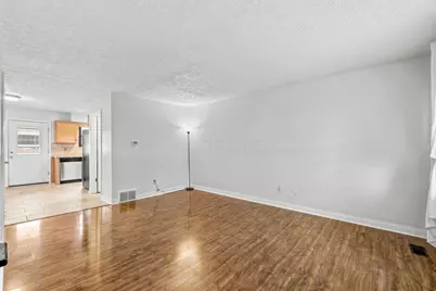 3827 Queen Anne Place, Grove City, OH 43123 - Photo 6