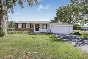 3060 Dunloe Rd, Columbus, OH 43232 - Photo 2