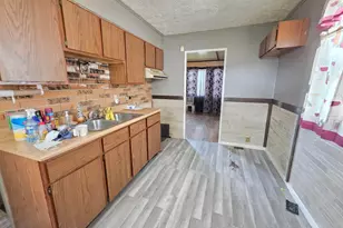 1283 Duxberry Ave, Columbus, OH 43211 - Photo 2