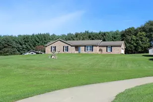 21181 Sycamore Rd, Mount Vernon, OH 43050 - Photo 2