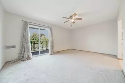 5885 Beechcroft Road #210, Columbus, OH 43229 - Photo 6