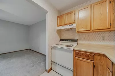 5885 Beechcroft Road #210, Columbus, OH 43229 - Photo 10