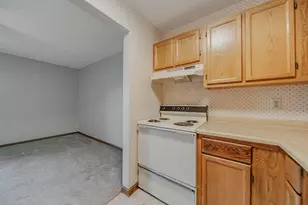5885 Beechcroft Rd, Columbus, OH 43229 - Photo 10