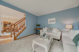 106 Wyckshire Dr, Pataskala, OH 43062 - Photo 2