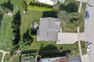 1597 Daffodil Pl, Lewis Center, OH 43035 - Photo 14