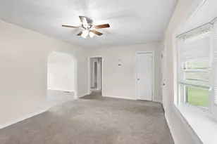 1107 Smith Rd, Columbus, OH 43207 - Photo 8