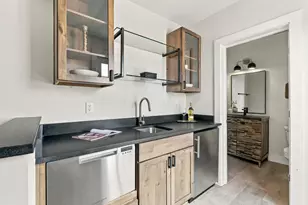 75 E Russell St, Columbus, OH 43215 - Photo 60