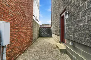 75 E Russell St, Columbus, OH 43215 - Photo 20