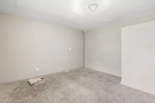 2297 Albert Ave, Columbus, OH 43224 - Photo 12