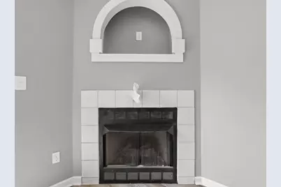 385 Oak Village Drive, Columbus, OH 43207 - Photo 16
