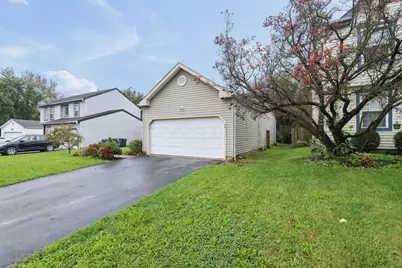 385 Oak Village Drive, Columbus, OH 43207 - Photo 4