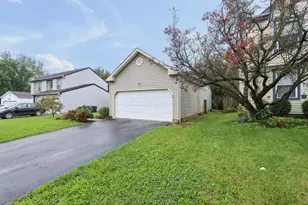 385 Oak Village Dr, Columbus, OH 43207 - Photo 4