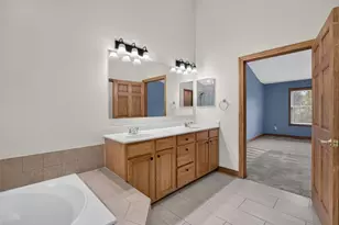 7214 Eventrail Dr, Powell, OH 43065 - Photo 32