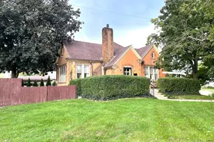 133 Zanesville Ave, Logan, OH 43138 - Photo 2
