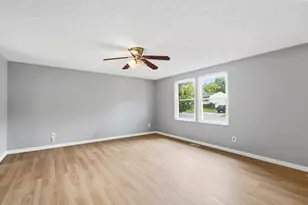6567 Skywae Dr, Columbus, OH 43229 - Photo 4