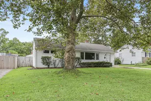 2722 Woodstock Rd, Columbus, OH 43221 - Photo 2