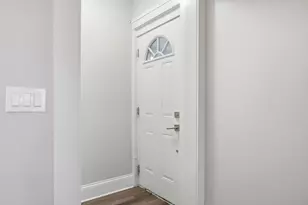 220 Parkwood Ave, Columbus, OH 43203 - Photo 10