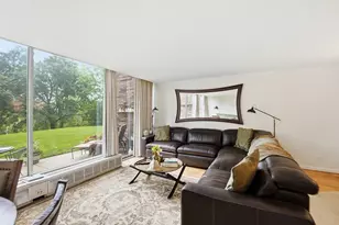 1000 Urlin Ave, Columbus, OH 43212 - Photo 4