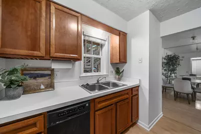 253 E Kossuth Street #A, Columbus, OH 43206 - Photo 22