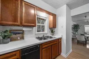 253 E Kossuth St, Columbus, OH 43206 - Photo 22