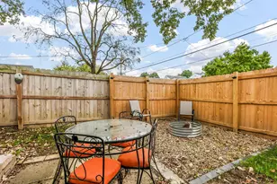 639 E Jeffrey Pl, Columbus, OH 43214 - Photo 24