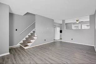 1746 Pine Tree St S, Columbus, OH 43229 - Photo 4