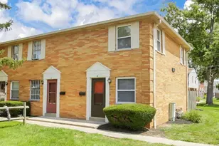 1746 Pine Tree St S, Columbus, OH 43229 - Photo 2