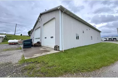 622 Pleasant Valley Road NW, Sugarcreek, OH 44681 - Photo 2