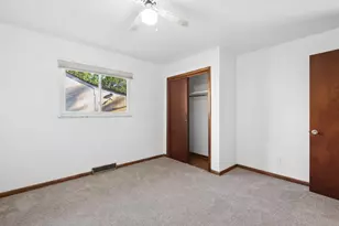 1076 Chestershire Rd, Columbus, OH 43204 - Photo 24
