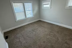 377 E Hinman Ave, Columbus, OH 43207 - Photo 10
