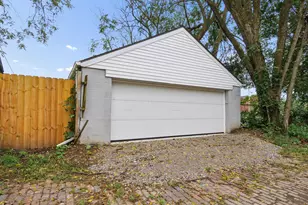 237 N 17th St, Columbus, OH 43203 - Photo 12