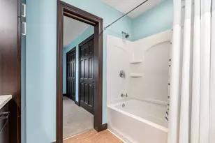 122 W North Broadway St, Columbus, OH 43214 - Photo 24