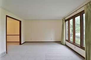 1079 Putney Dr, Columbus, OH 43085 - Photo 6