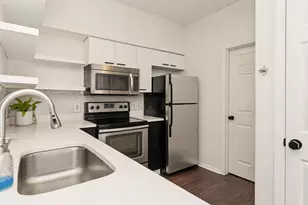 24 W Russell St, Columbus, OH 43215 - Photo 12