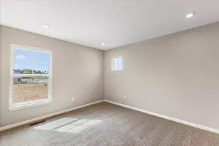 402 W Spielberg Circle, Springfield, OH 45505 - Photo 18
