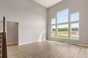 402 W Spielberg Circle, Springfield, OH 45505 - Photo 6